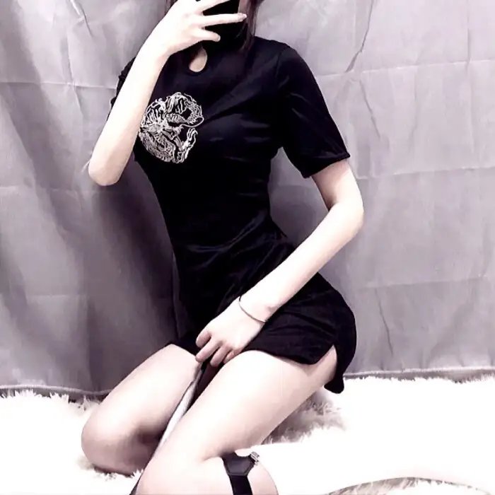 神秘的按摩师封面